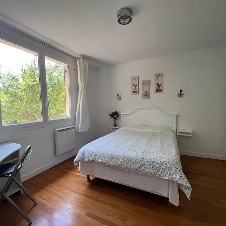 Holiday home Maison Aux Massots